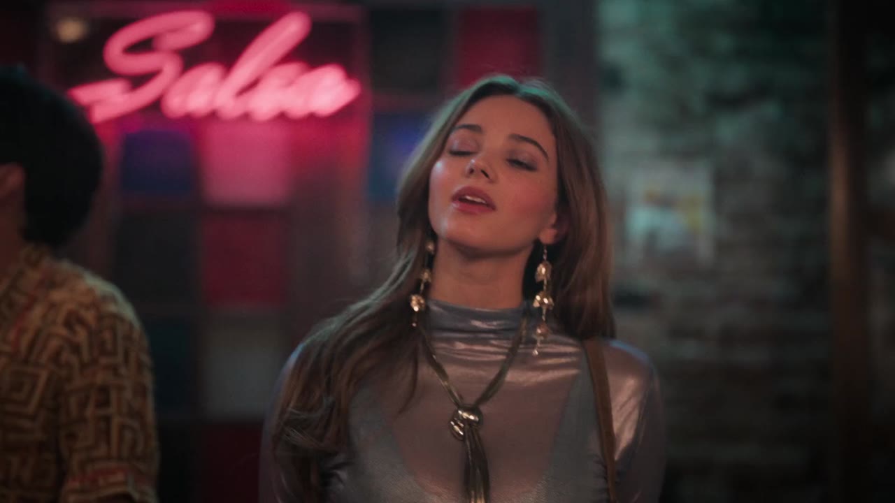 Salcedo, Đồ Da Và Boogaloo (Salcedo, cuero y boogaloo) tập 6 cảnh 2