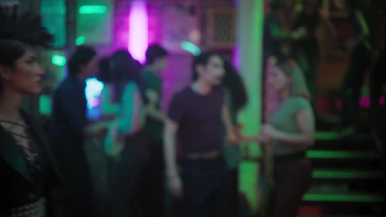 Salcedo, Đồ Da Và Boogaloo (Salcedo, cuero y boogaloo) tập 11
