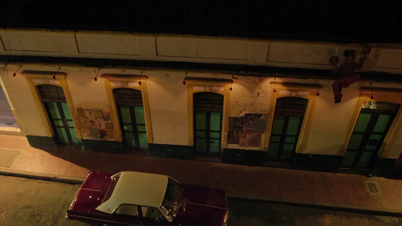 Salcedo, Đồ Da Và Boogaloo (Salcedo, cuero y boogaloo) tập 12