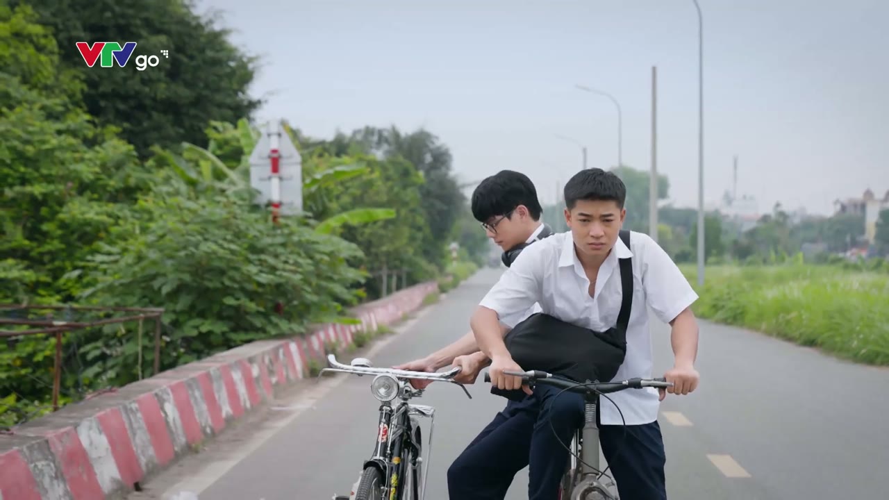 Phía Bên Kia Thành Phố - cảnh 1