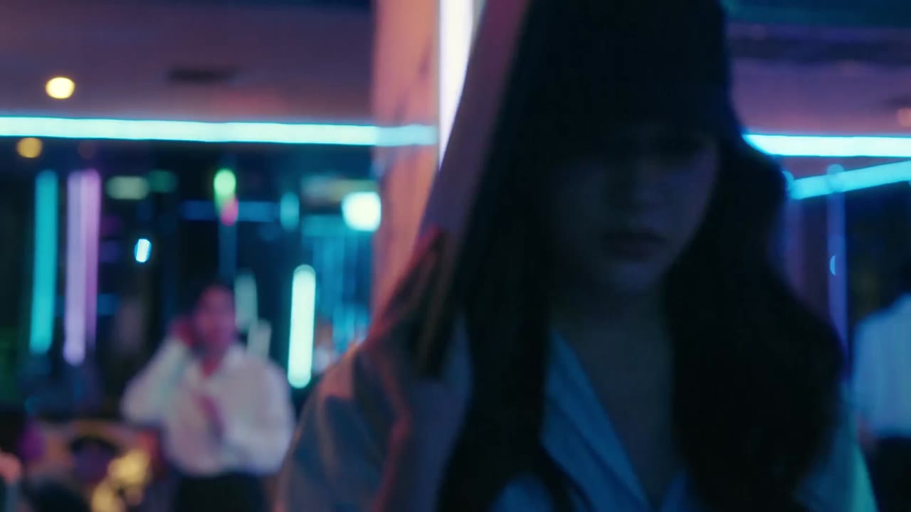 Gió Thoảng Tình Theo - cảnh 1