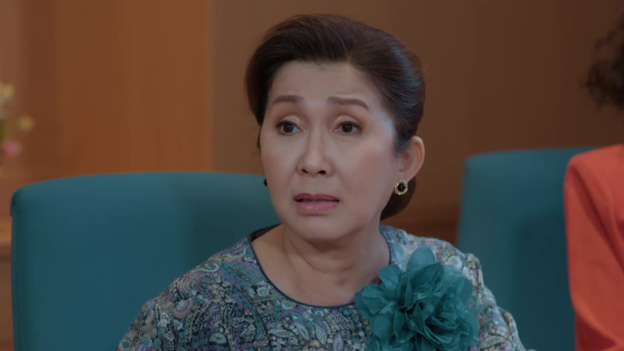 Dhevaprom: Dujupsorn tập 6 cảnh 2