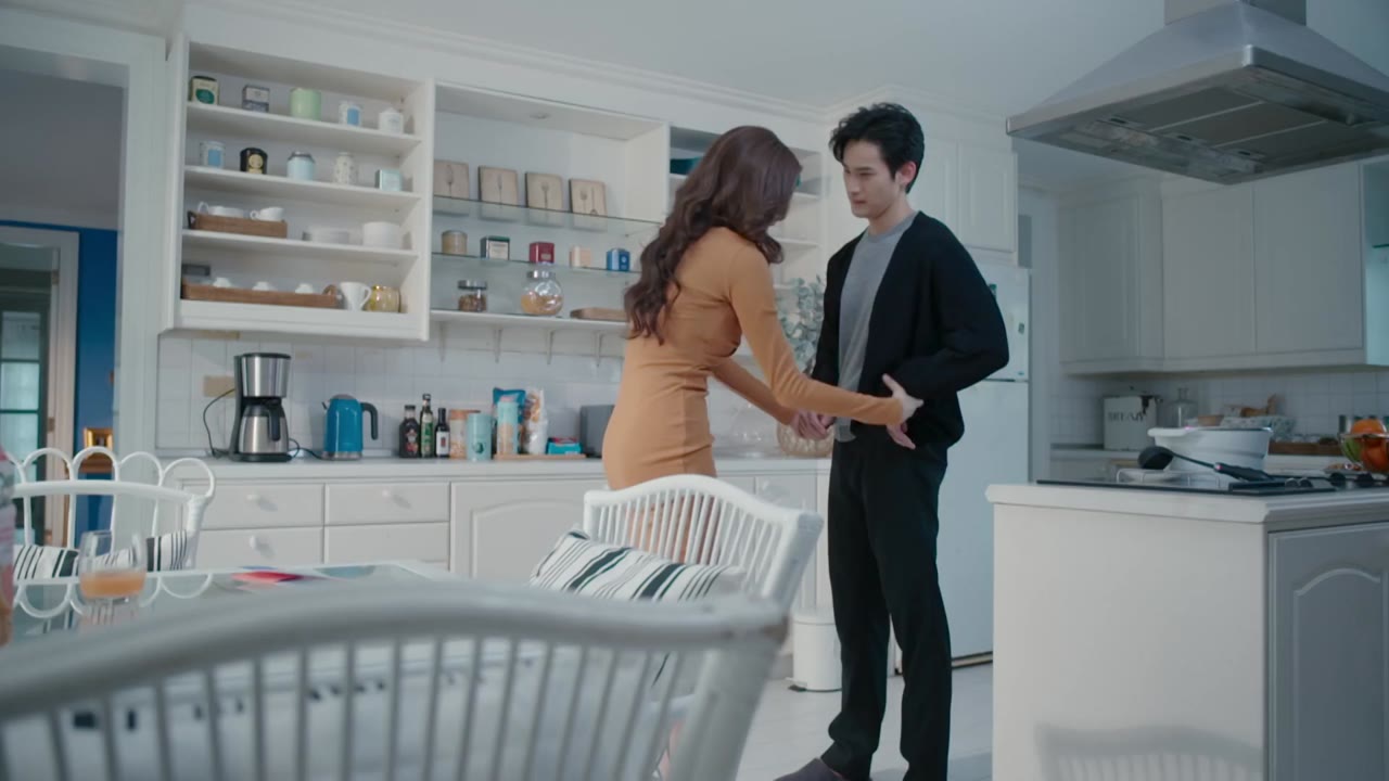 Dhevaprom: Dujupsorn tập 16 cảnh 2