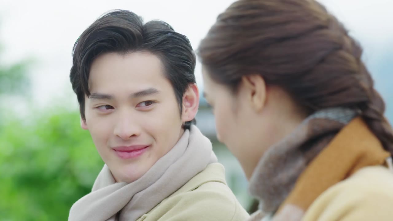 Dhevaprom: Poncheewan tập 2 cảnh 2