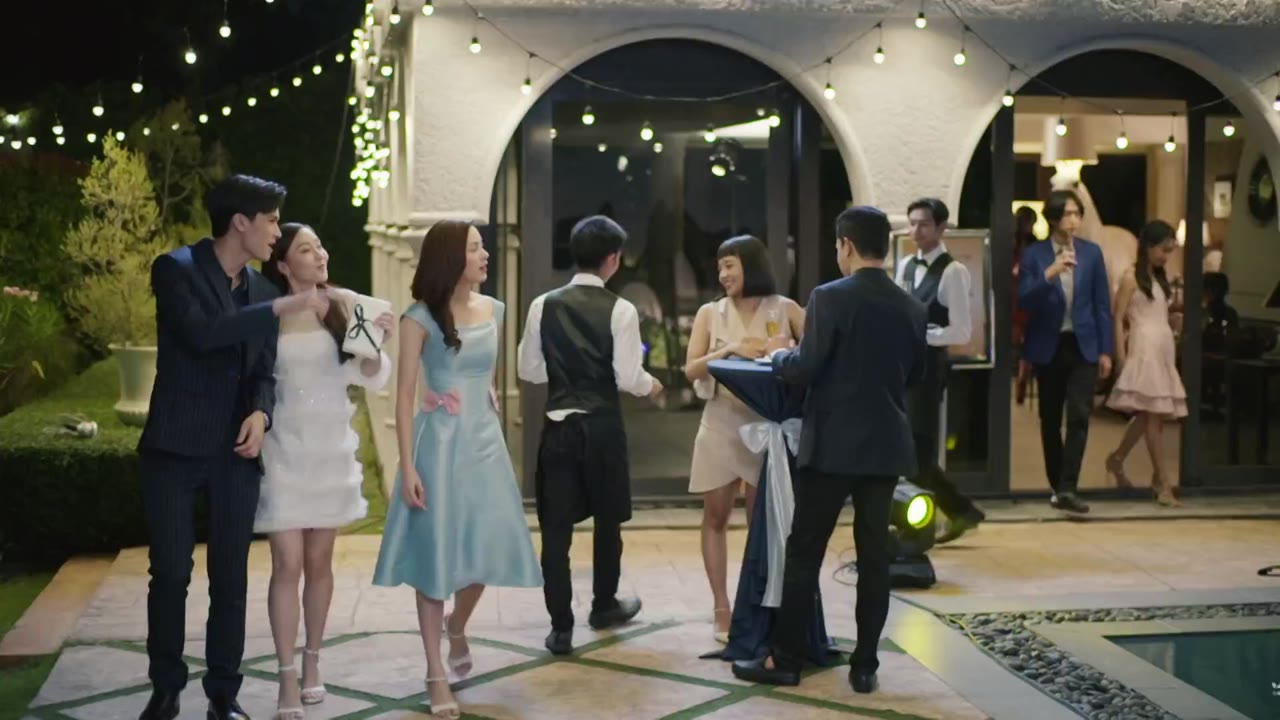 Dhevaprom: Poncheewan tập 12 cảnh 2