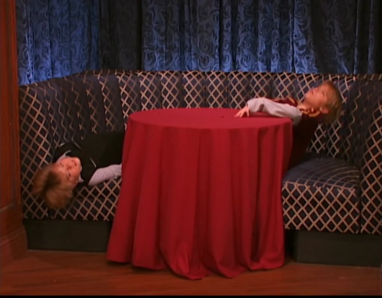 Cuộc Sống Thượng Hạng Của Zack & Cody (Phần 1) tập 11 cảnh 2