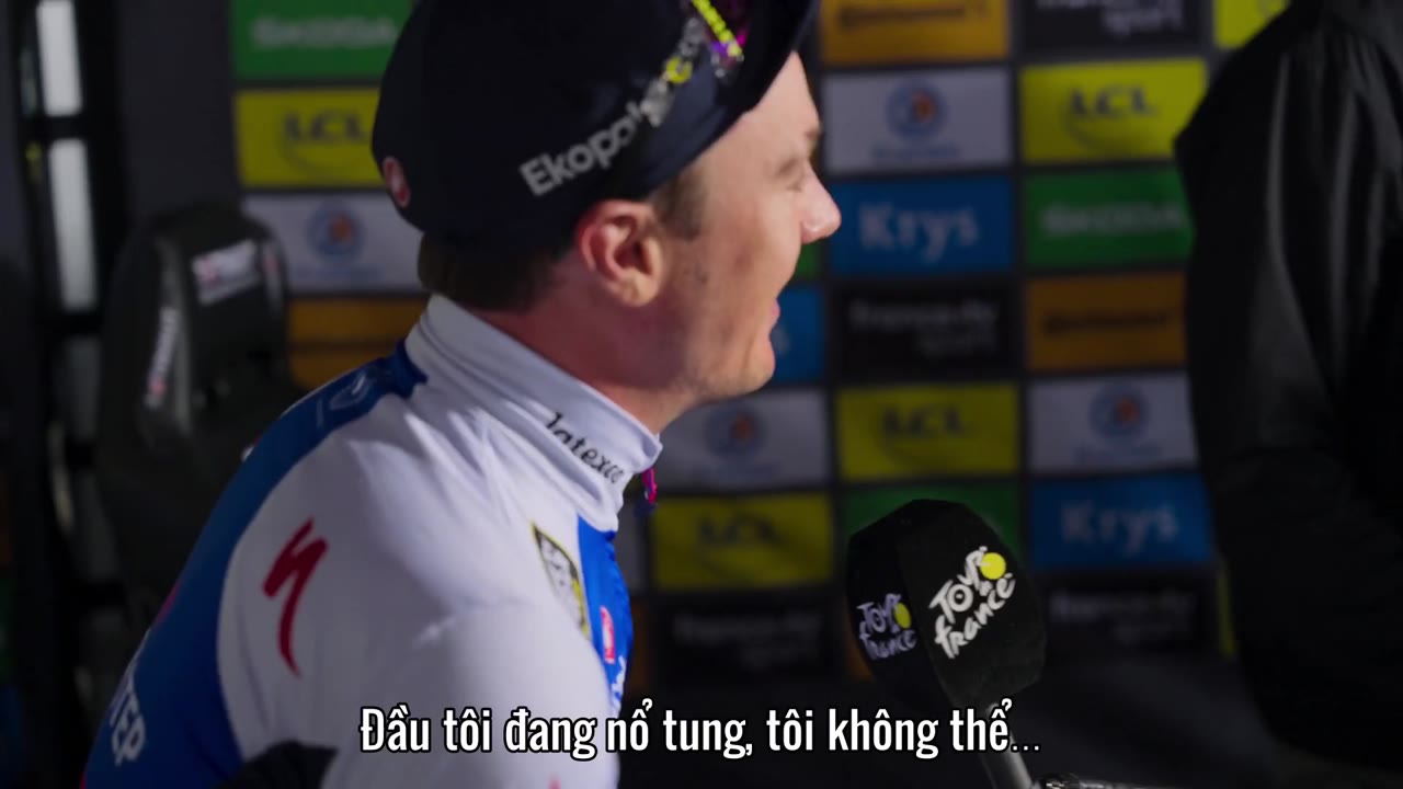Tour de France: Trên từng dặm đường tập 1 cảnh 2