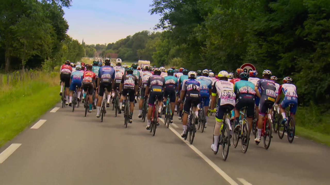 Tour de France: Trên từng dặm đường tập 3 cảnh 2