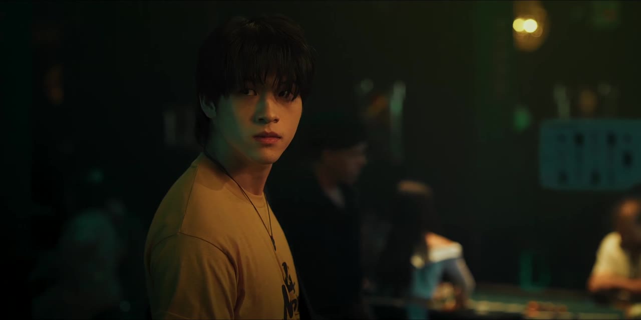 WU - cảnh 1