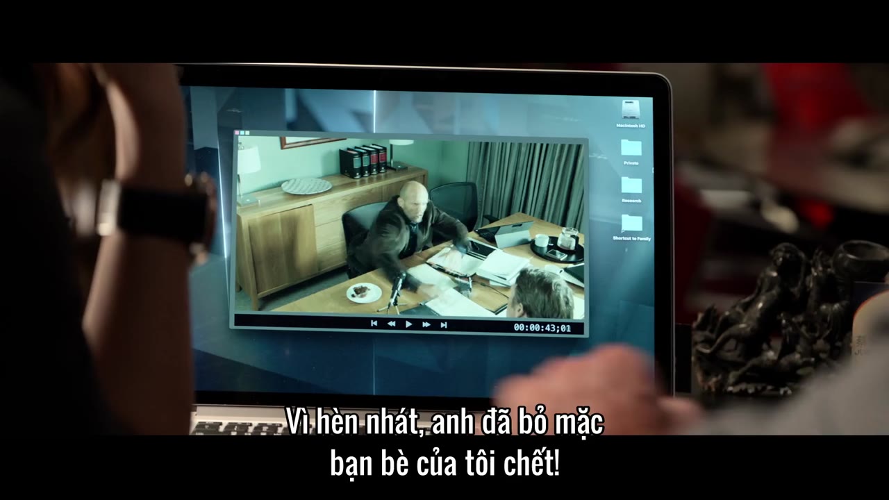Cá Mập Siêu Bạo Chúa tập 1