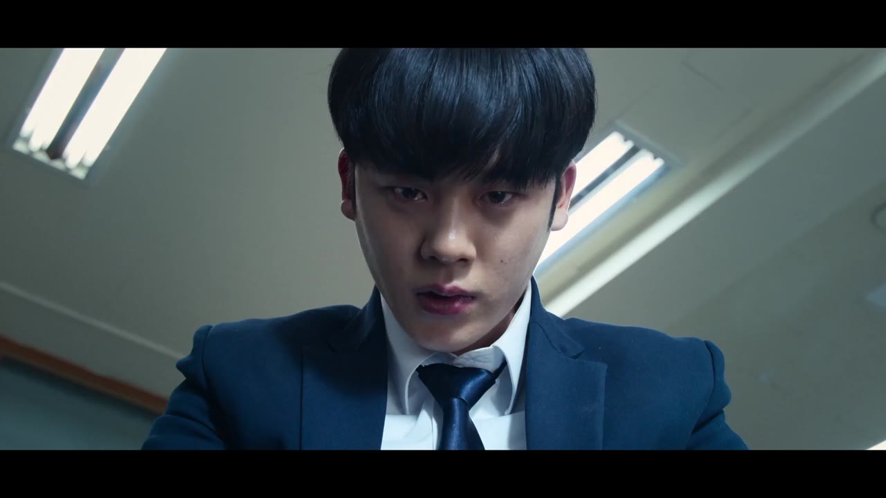 One: Người Hùng Trung Học - cảnh 2
