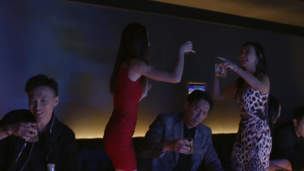Mặt Trời Tinh Tú tập 12 cảnh 2