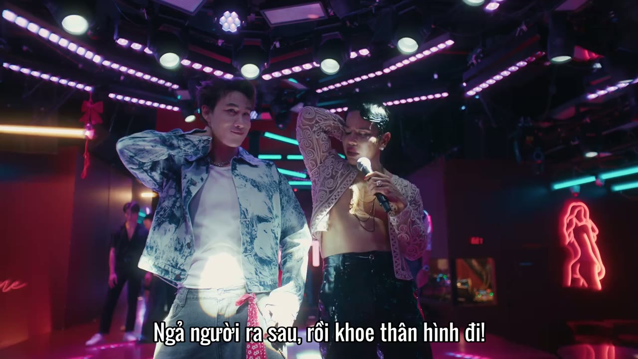 Love of Silom tập 2 cảnh 2