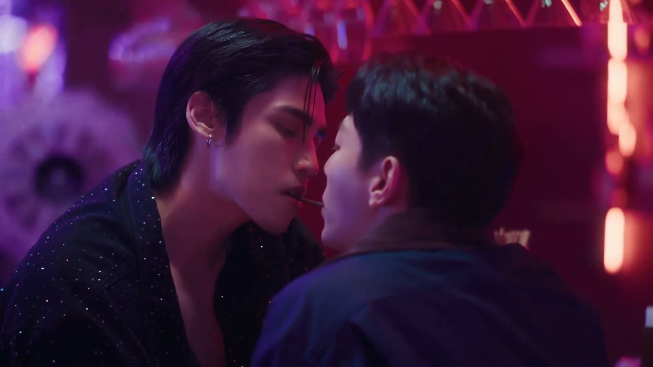 Love of Silom tập 5 cảnh 3
