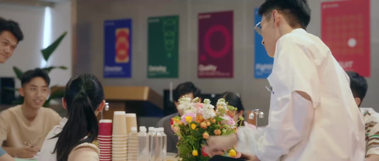 Sa Vào Tình Yêu Cuồng Nhiệt Của Chúng Ta tập 9 cảnh 2