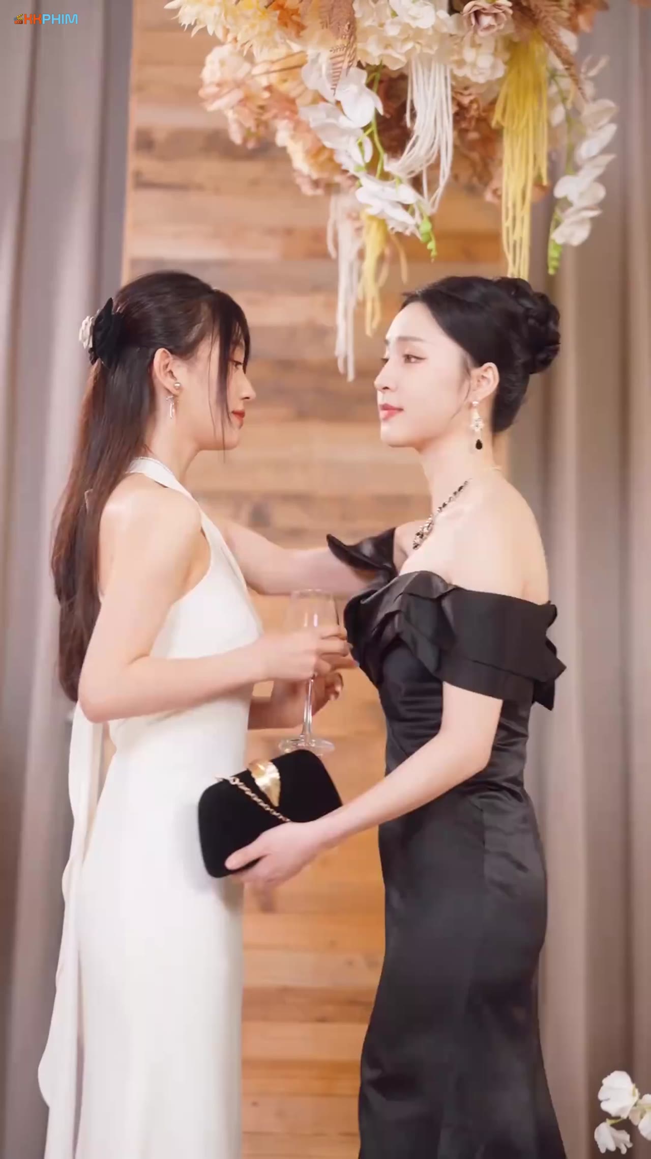 Tiểu Thư Bí Ẩn tập 71 cảnh 2