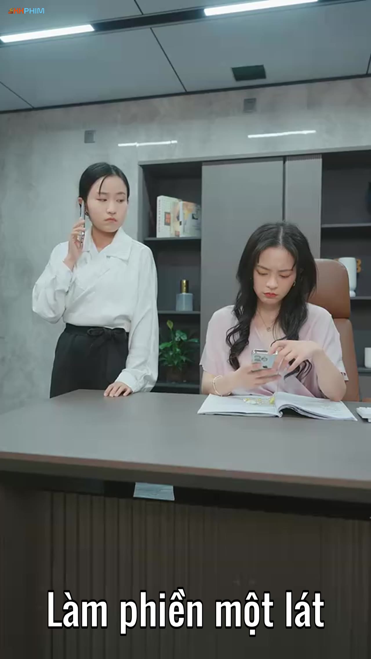 Vô Tình Nhặt Được Tổng Tài Siêu Giàu Làm Chồng tập 50 cảnh 2