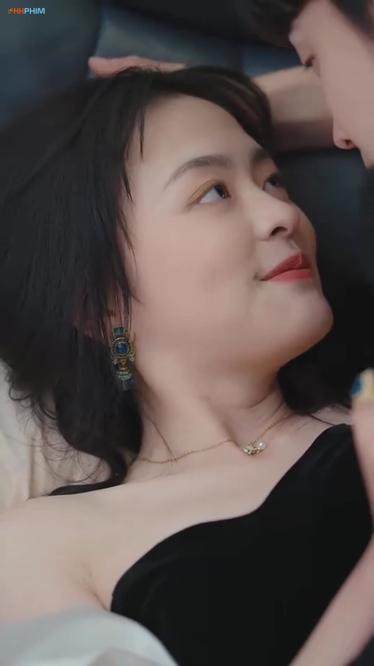 Vô Tình Nhặt Được Tổng Tài Siêu Giàu Làm Chồng tập 77
