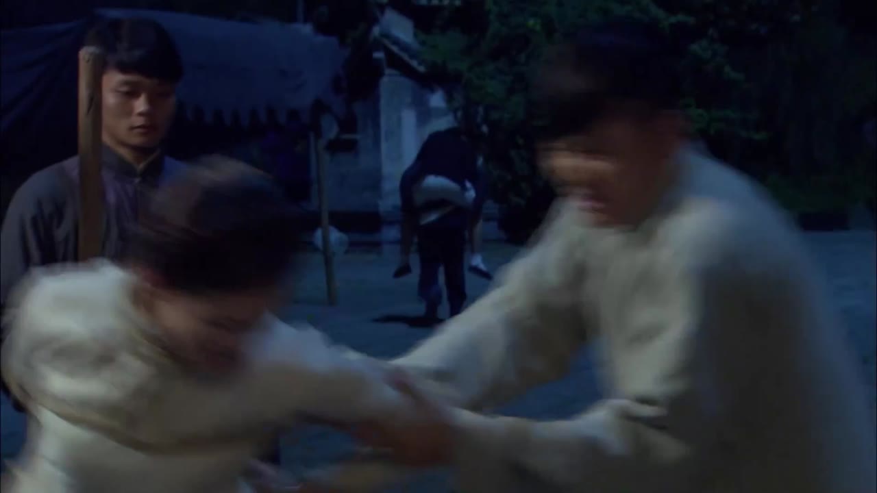 Hoa Hồng Lửa tập 11 cảnh 3