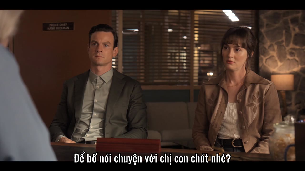 Cớm Ngoan, Cớm Hư tập 1 cảnh 2