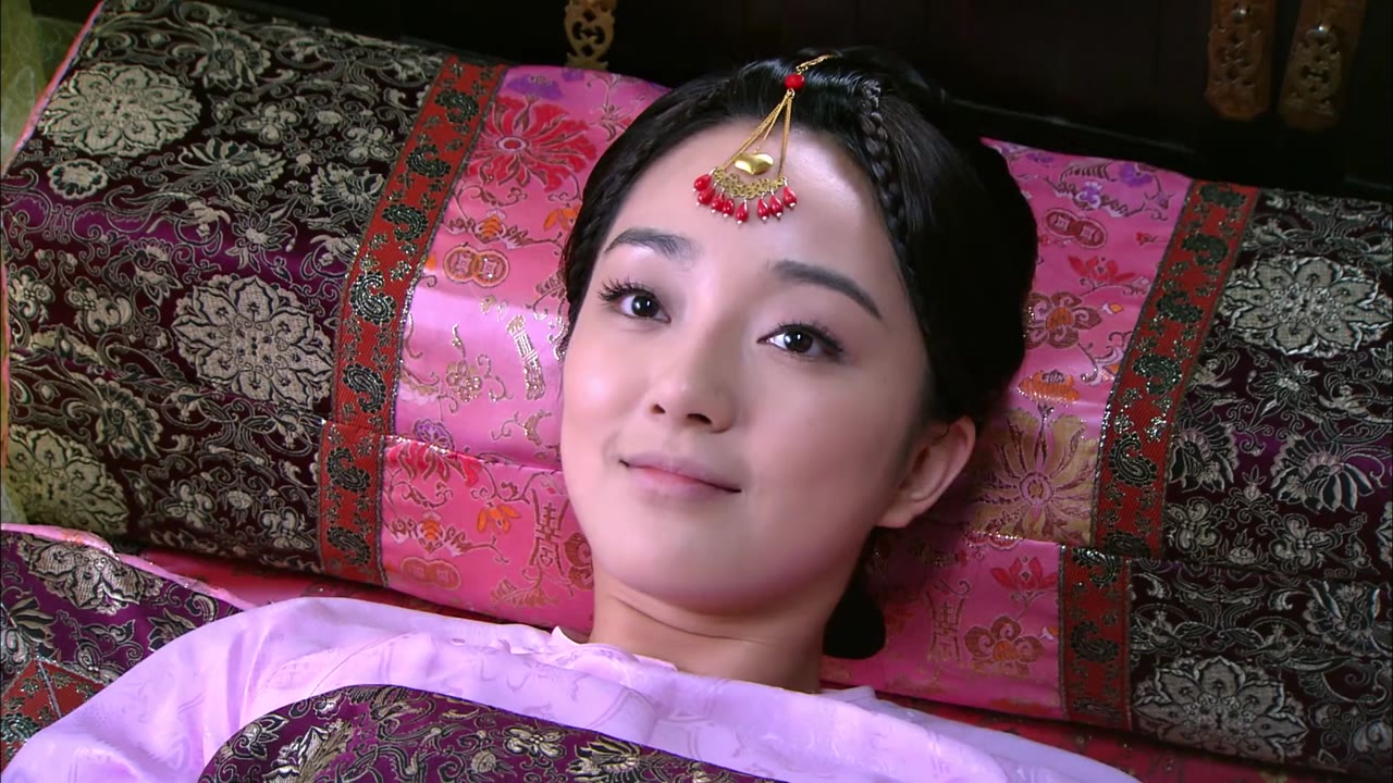 Royal Romance tập 72 cảnh 2
