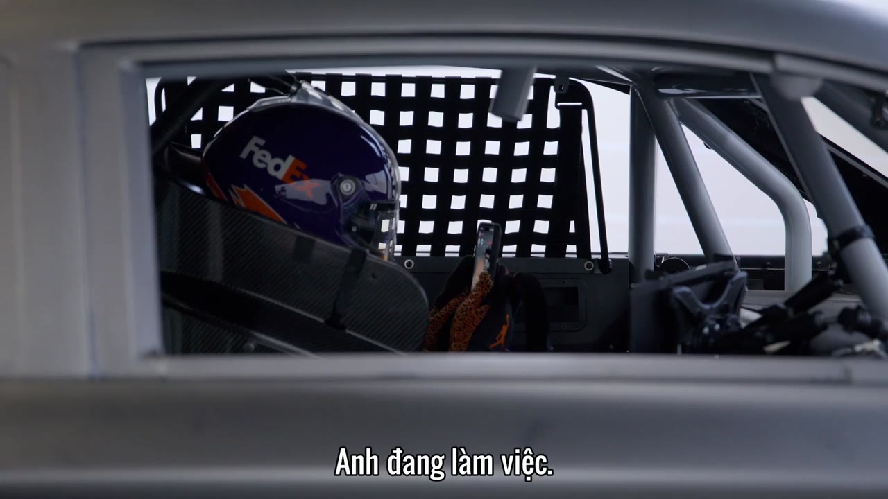 NASCAR: Hết Tốc Lực (Phần 1) tập 3 cảnh 3