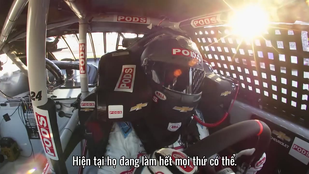 NASCAR: Hết Tốc Lực (Phần 1) tập 4 cảnh 3