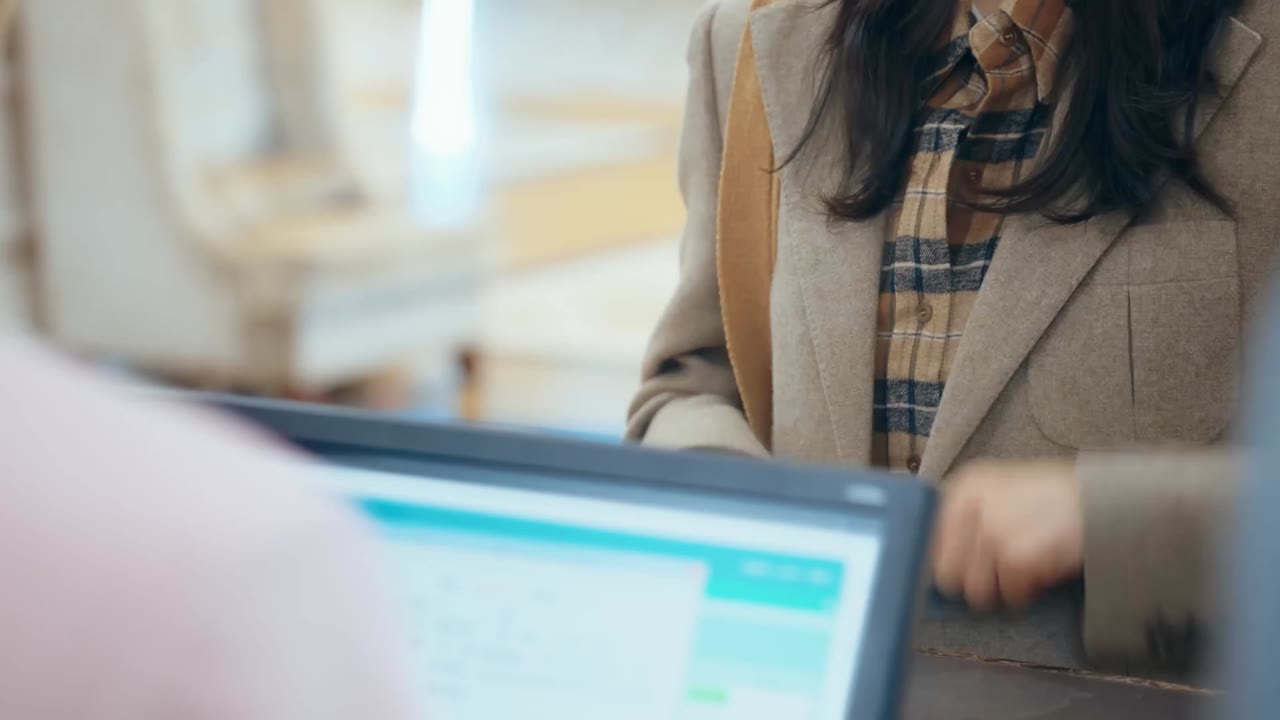 Bạn Gái Một Sao Của Tôi tập 1 cảnh 3