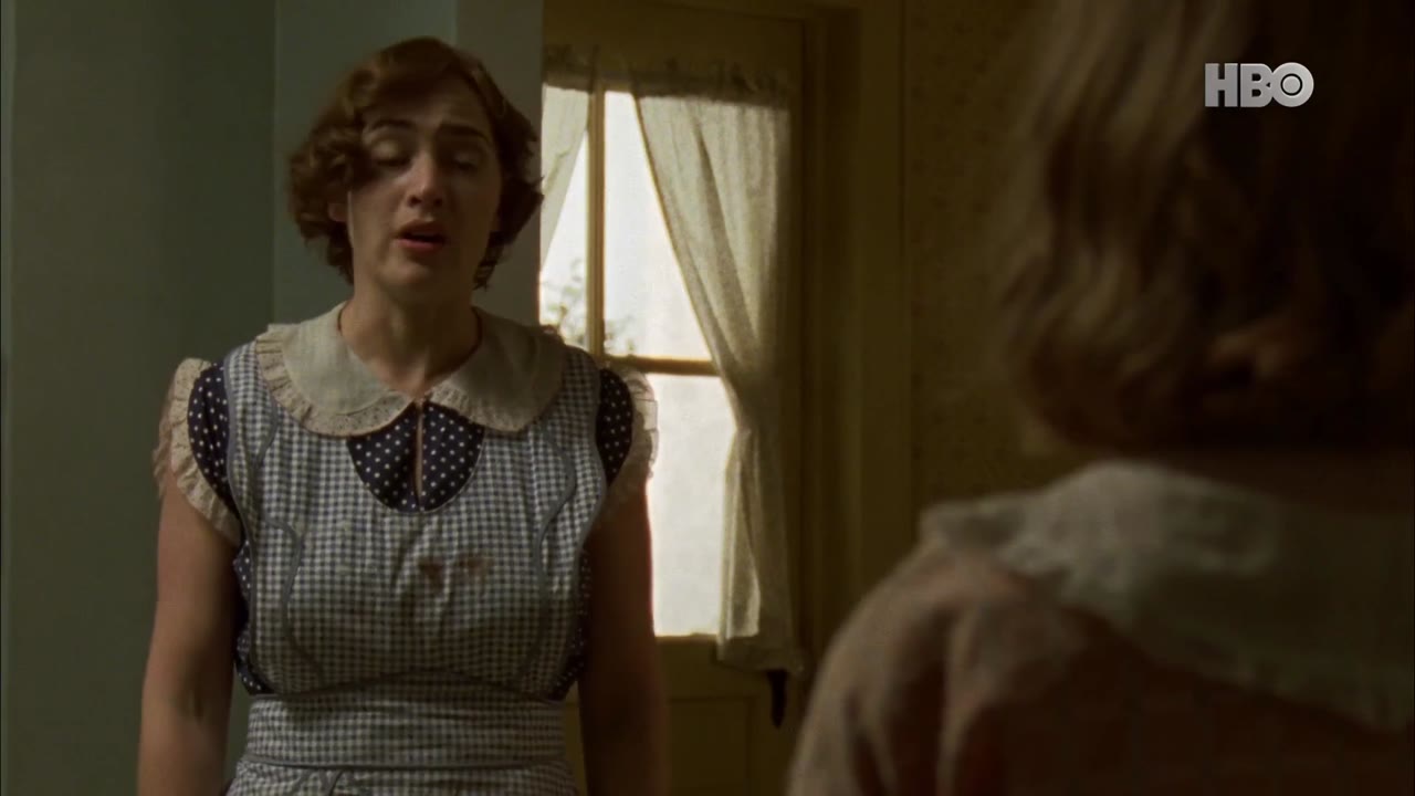 Mildred Pierce - cảnh 1