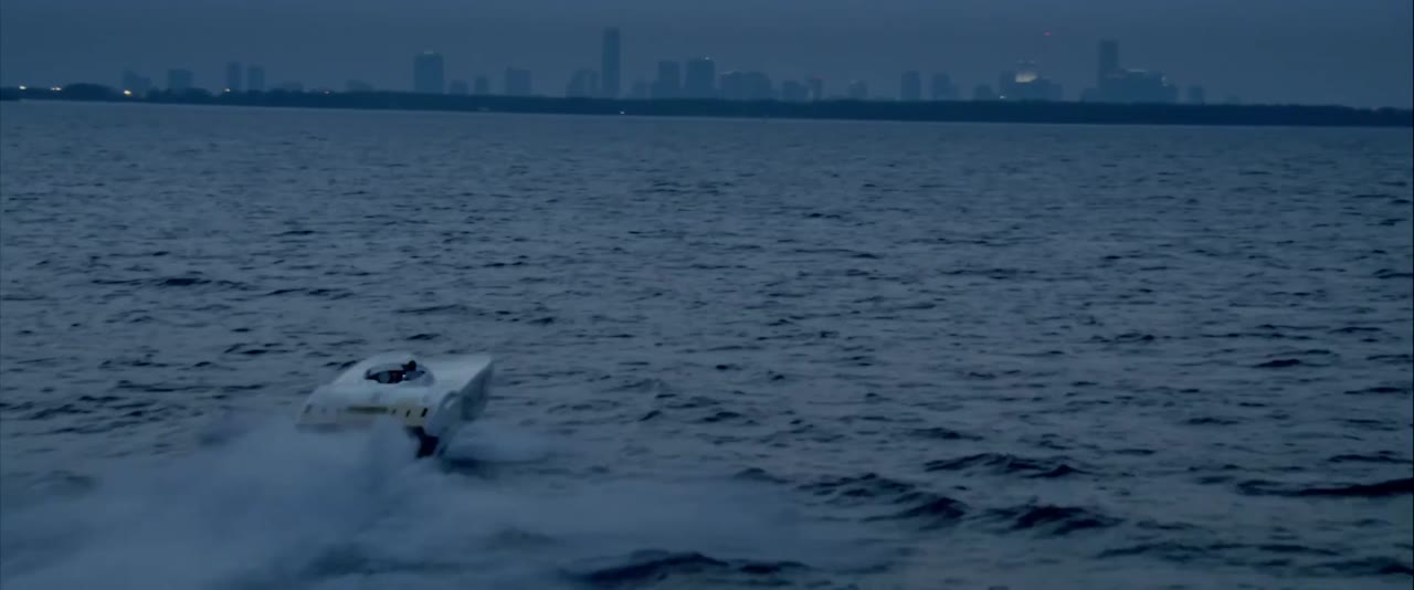 Chuyên Án Miami tập 1 cảnh 2