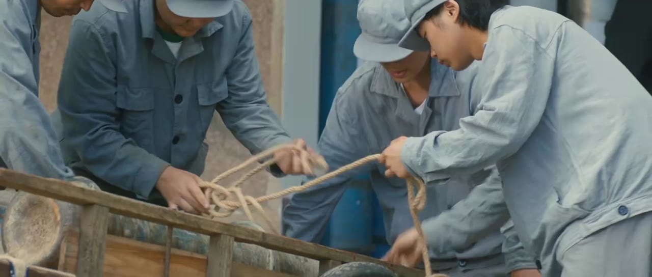 Gió Xuân Châm Lửa Tình tập 4 cảnh 2