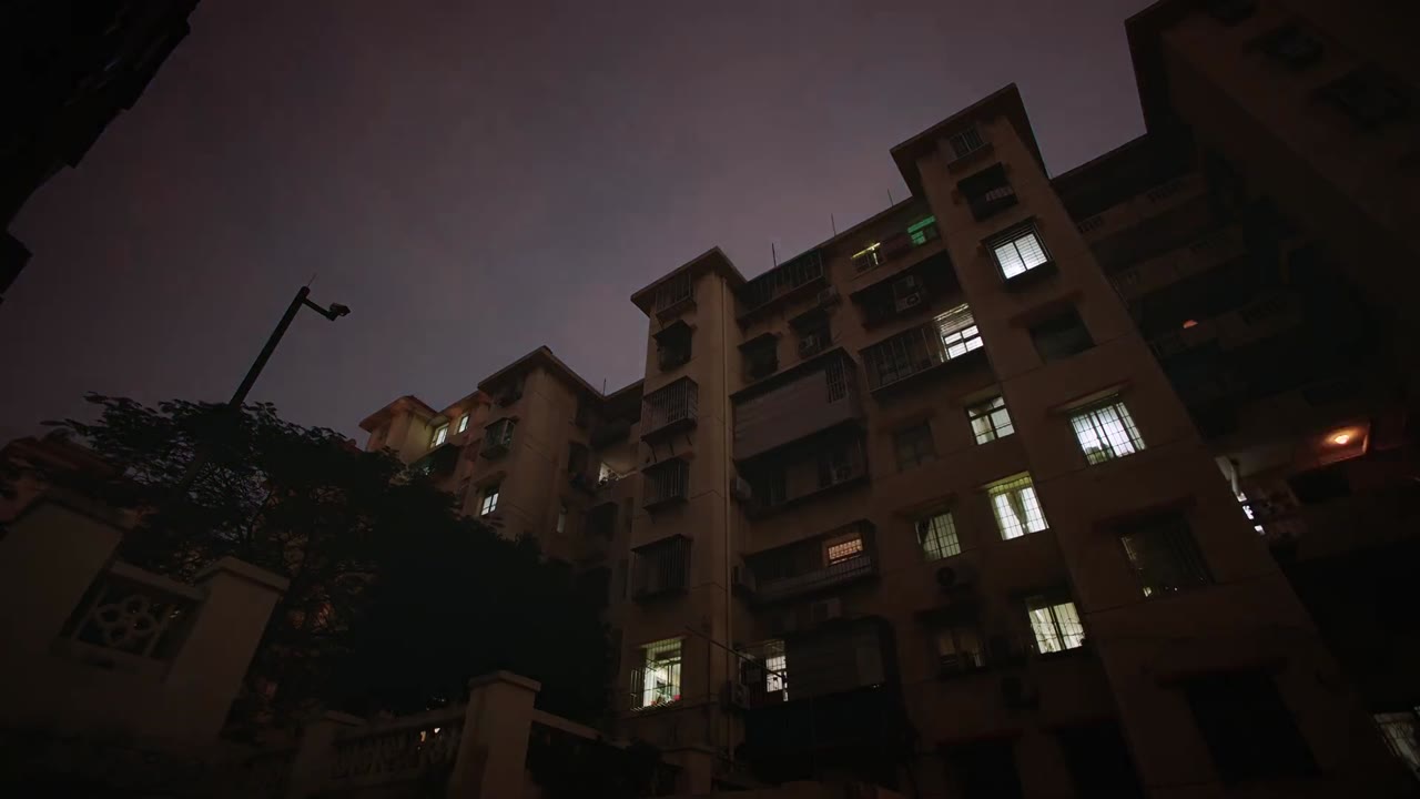 Lấy Danh Nghĩa Người Nhà tập 1