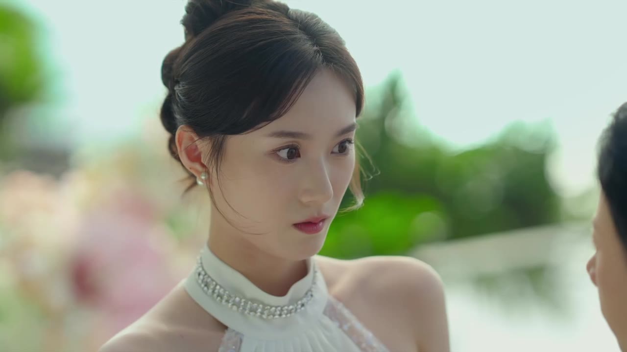 Cô Gái Thân Quen tập 1 cảnh 2