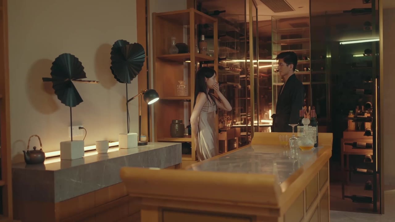 Cô Gái Thân Quen tập 13