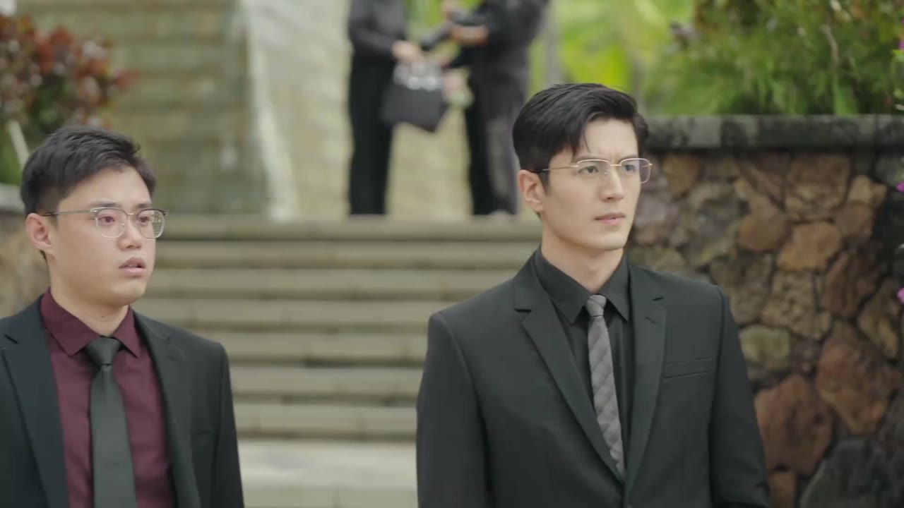 Cô Gái Thân Quen tập 14