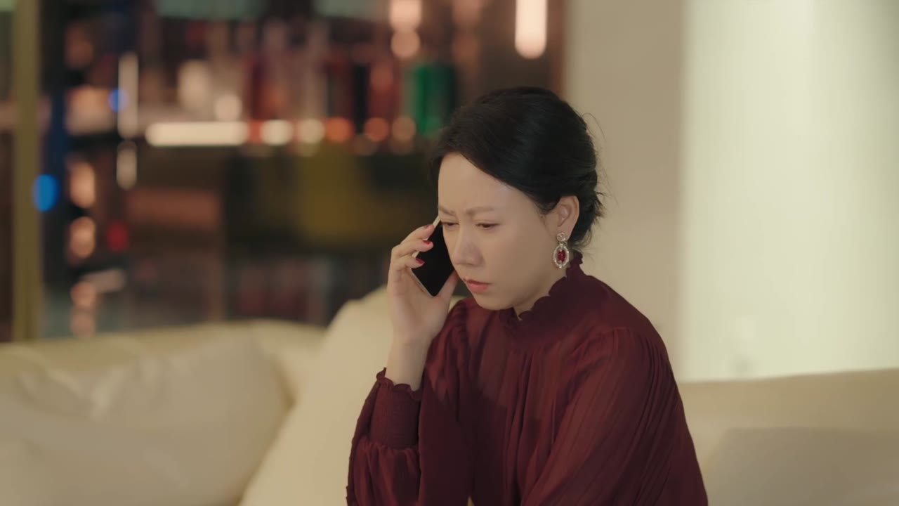 Cô Gái Thân Quen tập 15