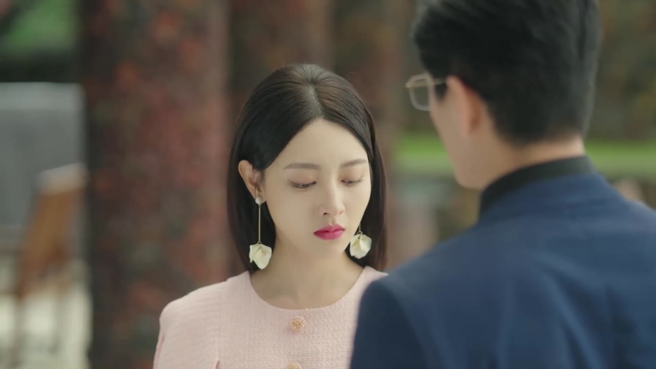 Cô Gái Thân Quen tập 15 cảnh 3