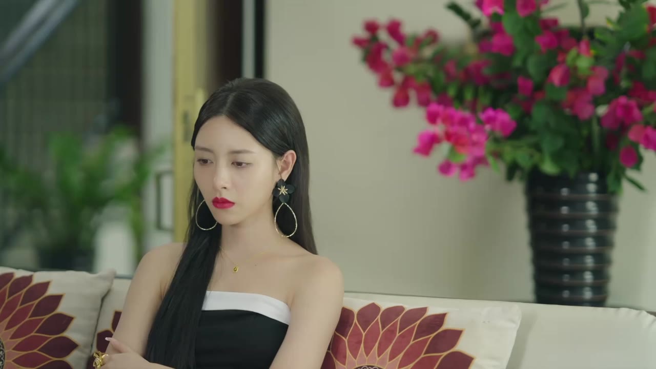 Cô Gái Thân Quen tập 16