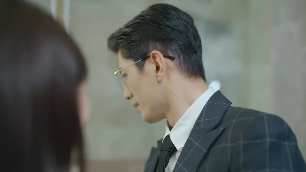 Cô Gái Thân Quen tập 18 cảnh 3