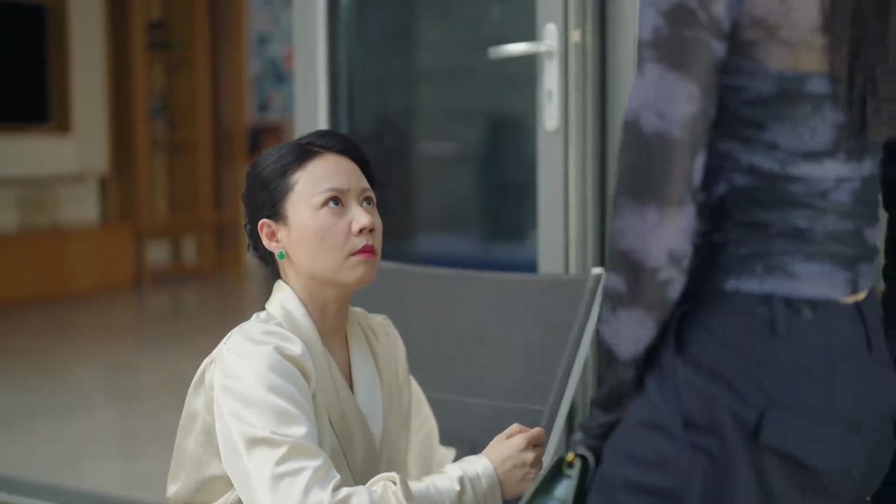 Cô Gái Thân Quen tập 22