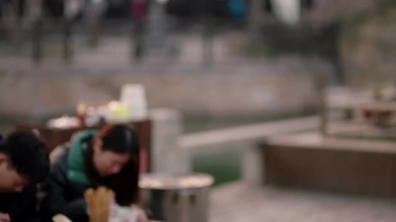 Cậu Nhóc Đó Chẳng Đáng Yêu tập 3