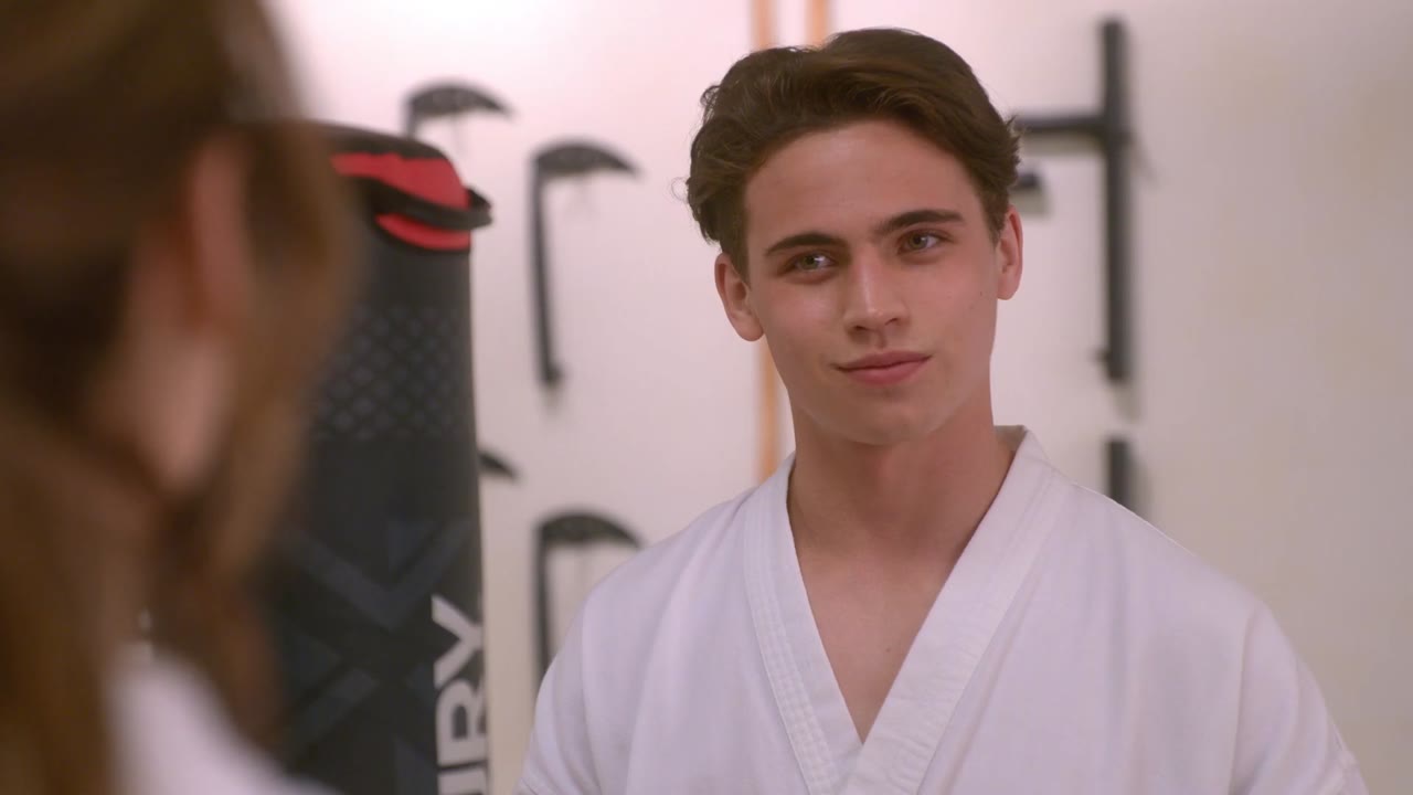 Võ Đường Cobra Kai (Phần 4) tập 5 cảnh 2