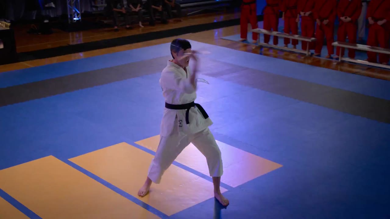 Võ Đường Cobra Kai (Phần 4) tập 9