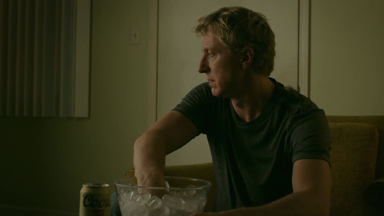 Võ Đường Cobra Kai (Phần 2) tập 1