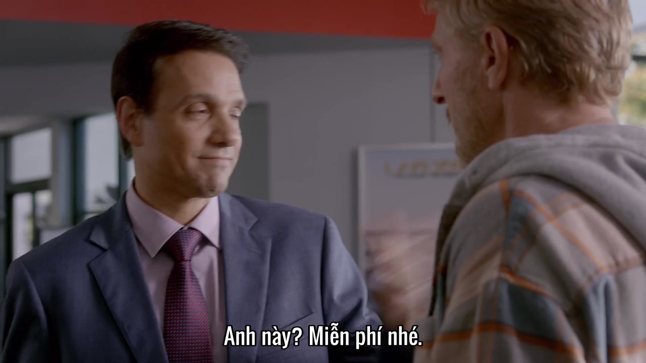 Võ Đường Cobra Kai (Phần 1) tập 1 cảnh 3