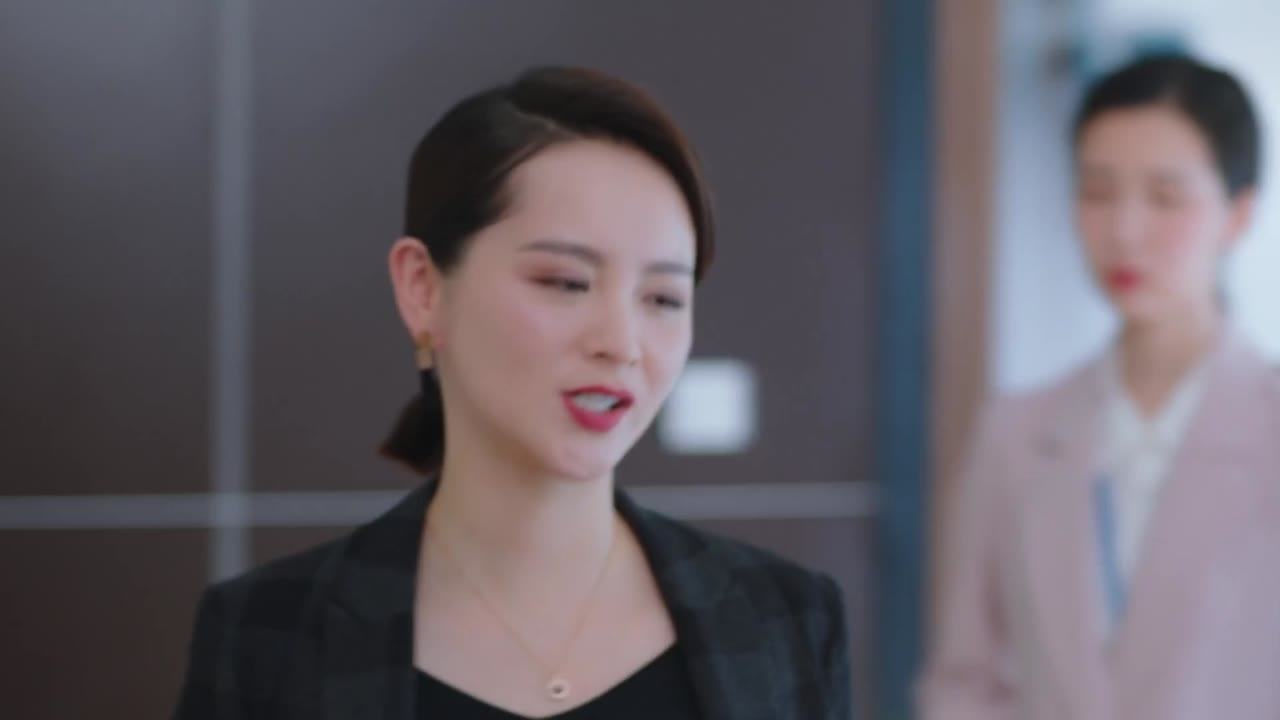Cuộc Sống Vô Hình tập 8 cảnh 2