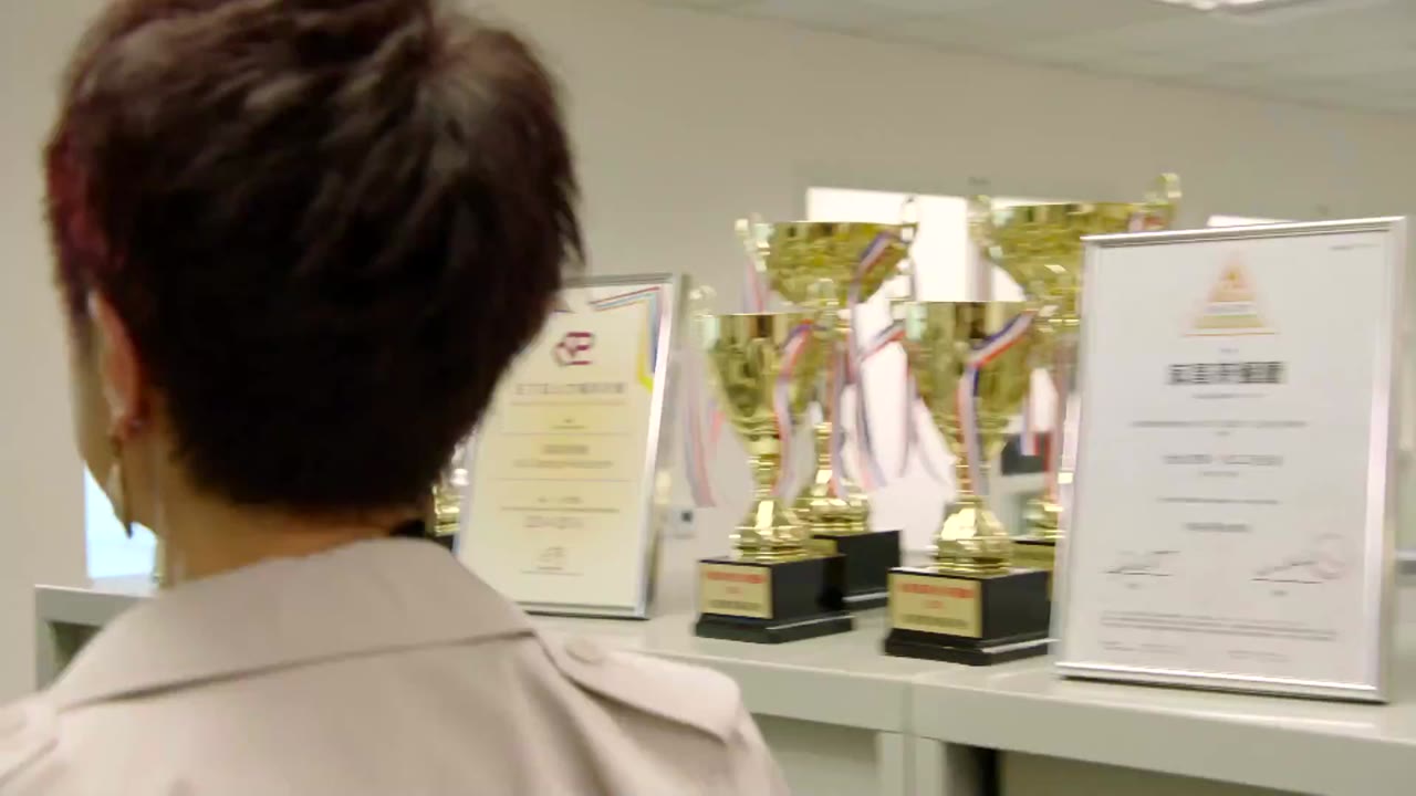 Sóng Gió Gia Tộc 3 tập 1