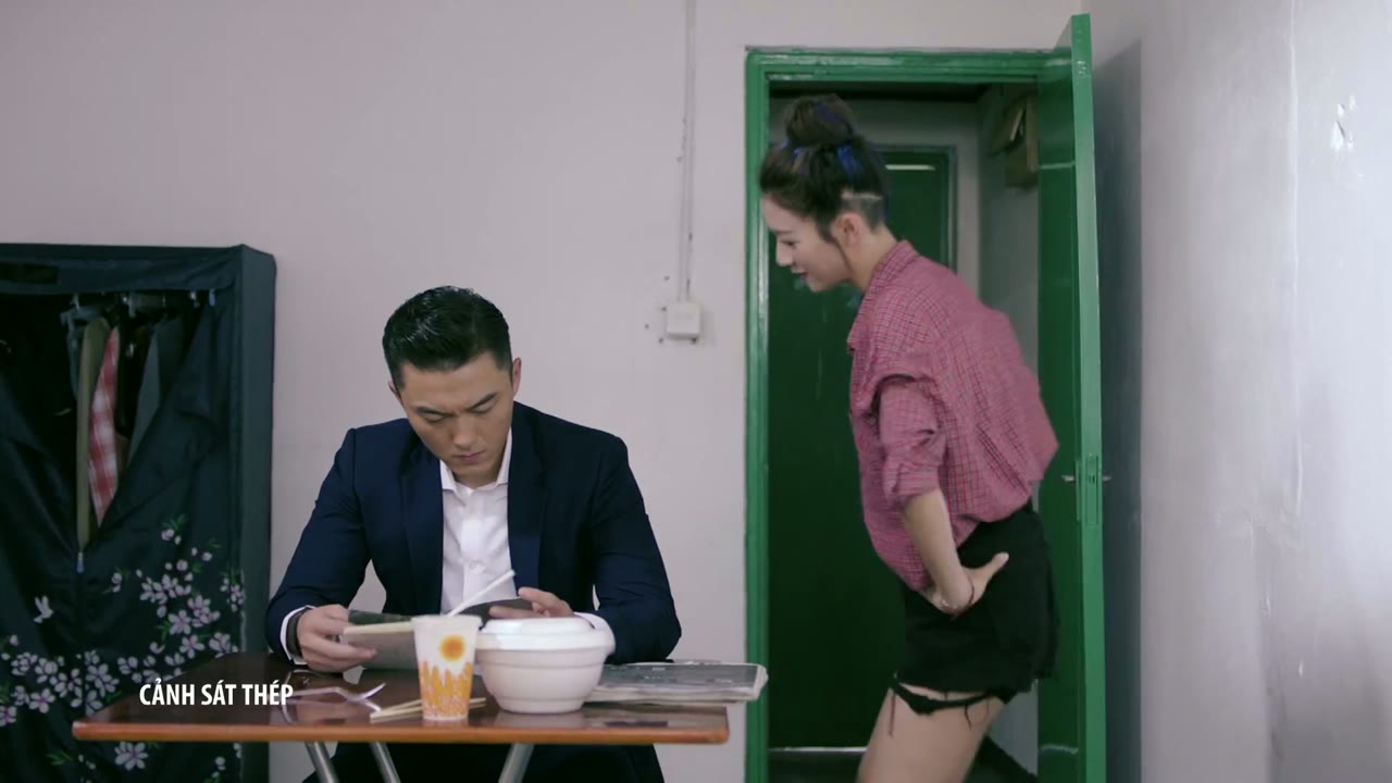 Cảnh Sát Thép tập 2 cảnh 3