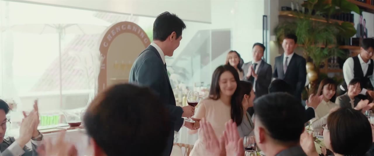 Trong Hôn Nhân, Ngoài Hôn Nhân tập 3 cảnh 2