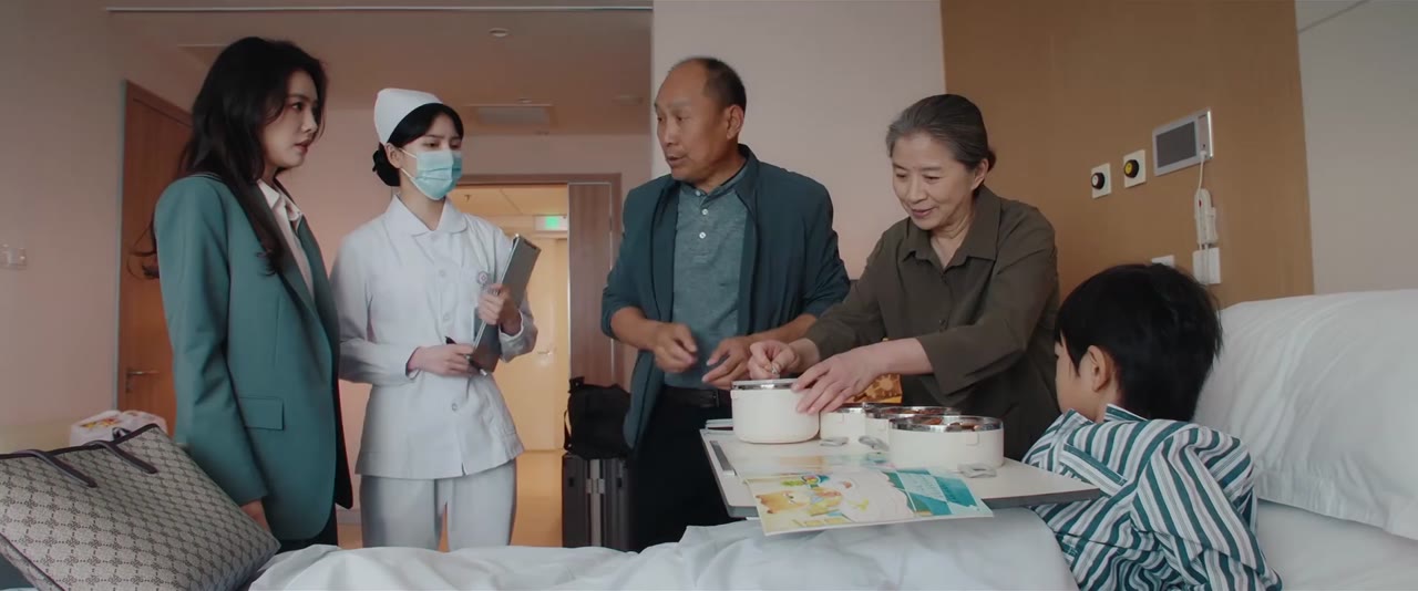 Trong Hôn Nhân, Ngoài Hôn Nhân tập 8 cảnh 2